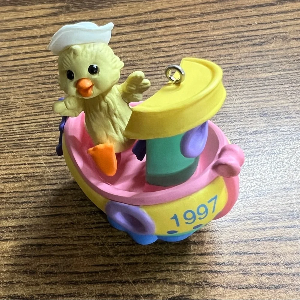 Hallmark Here Comes Easter 1997 a spring Collection Handcrafted Dated 1997